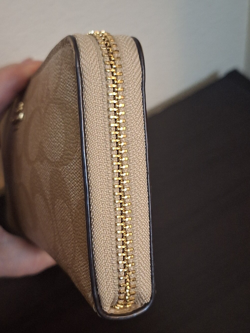 Coach Beige Signature Zip Wallet with Gold Logo - Picture 4 of 12